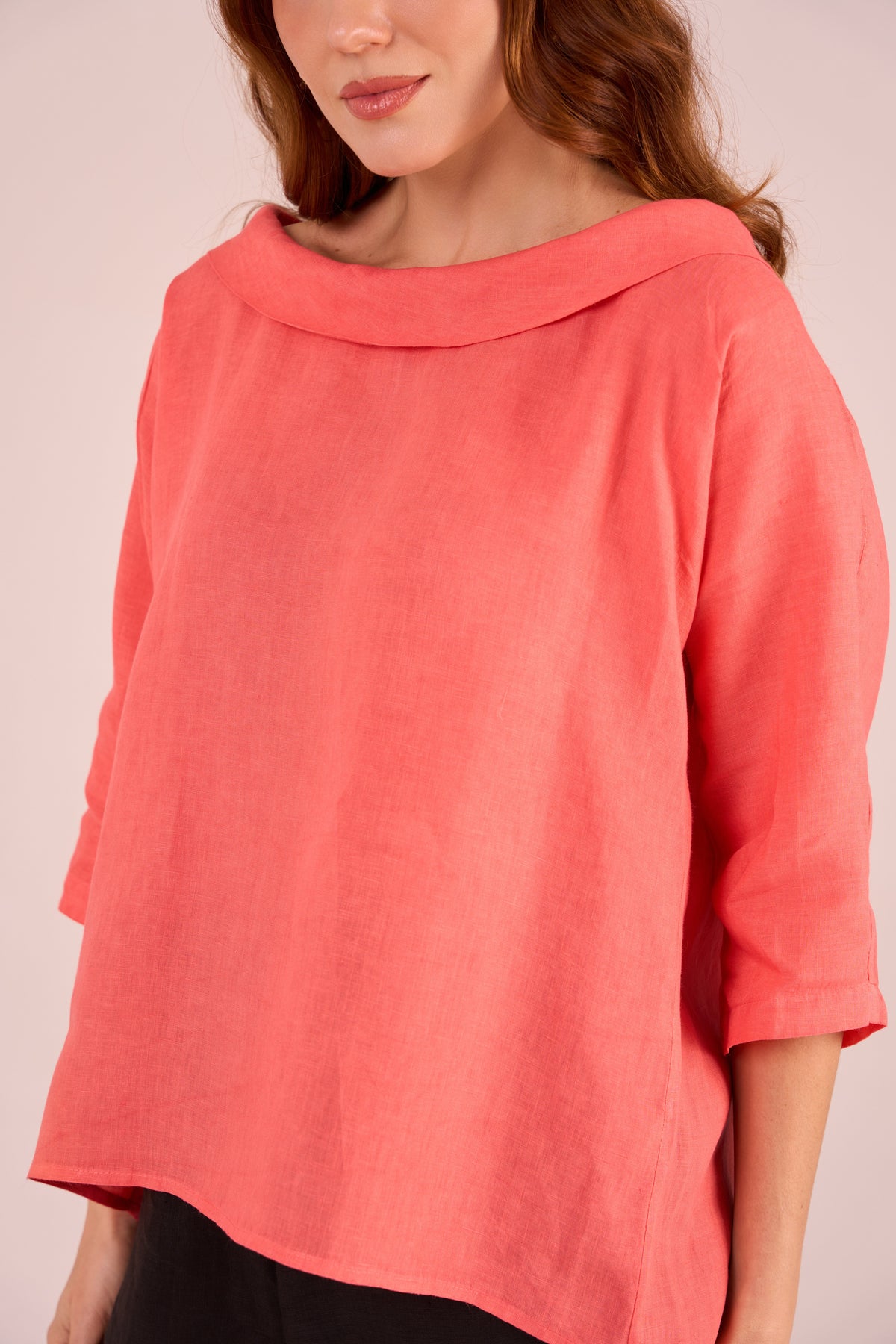 LINEN CAPRI BLOUSE