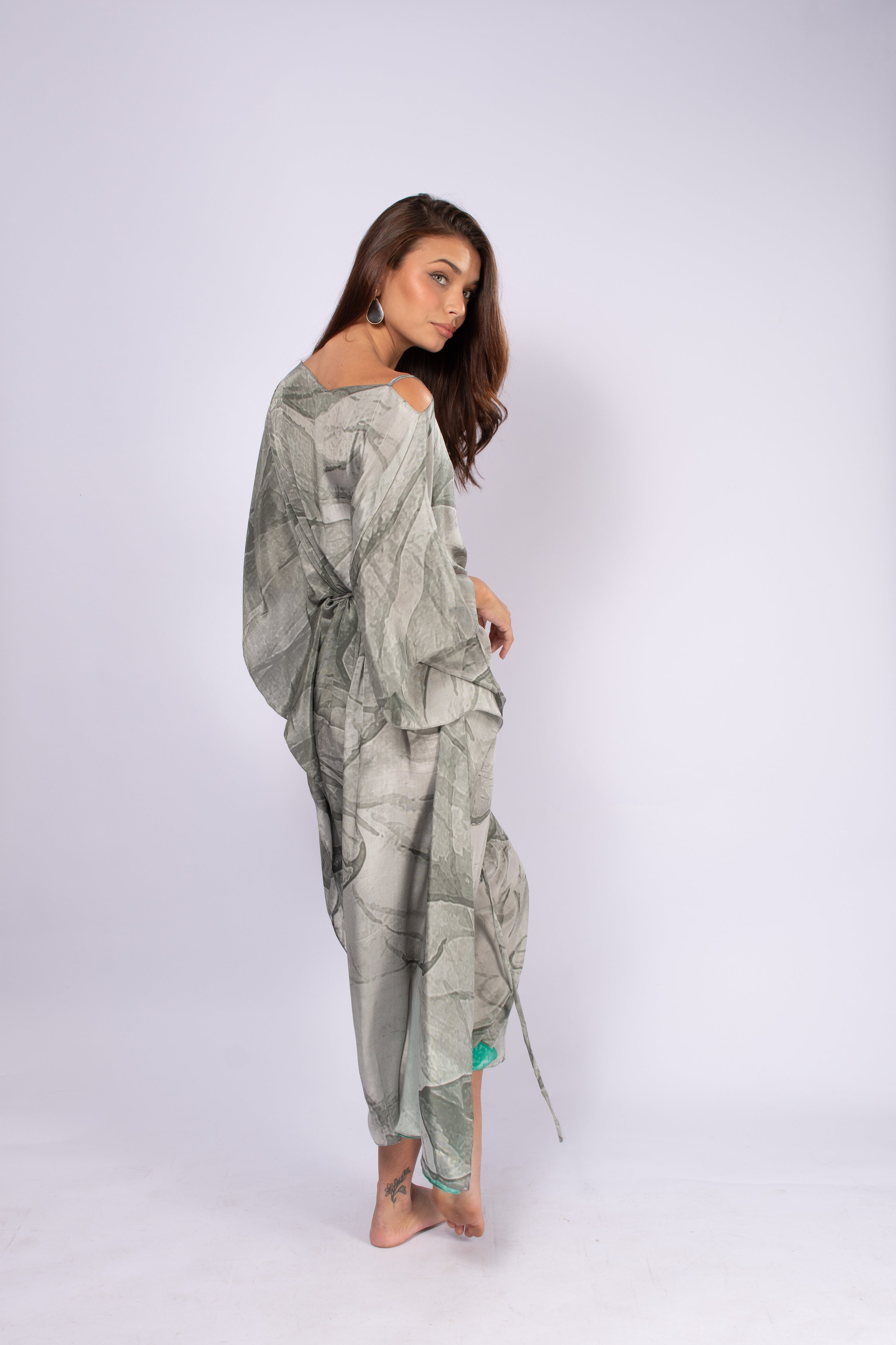 KAFTAN JAVA TONS DE CINZA E VERDE ÁGUA