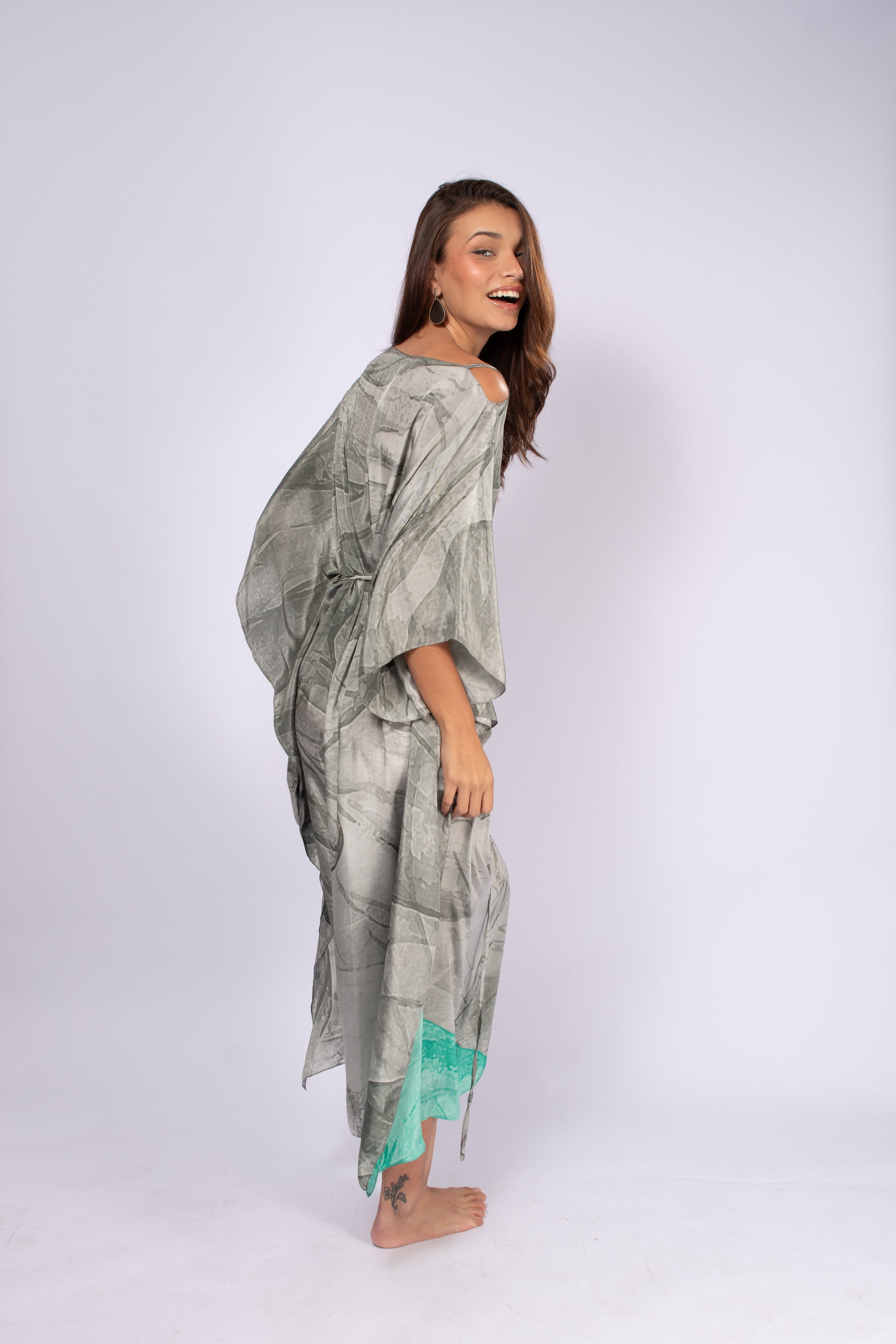 KAFTAN JAVA TONS DE CINZA E VERDE ÁGUA