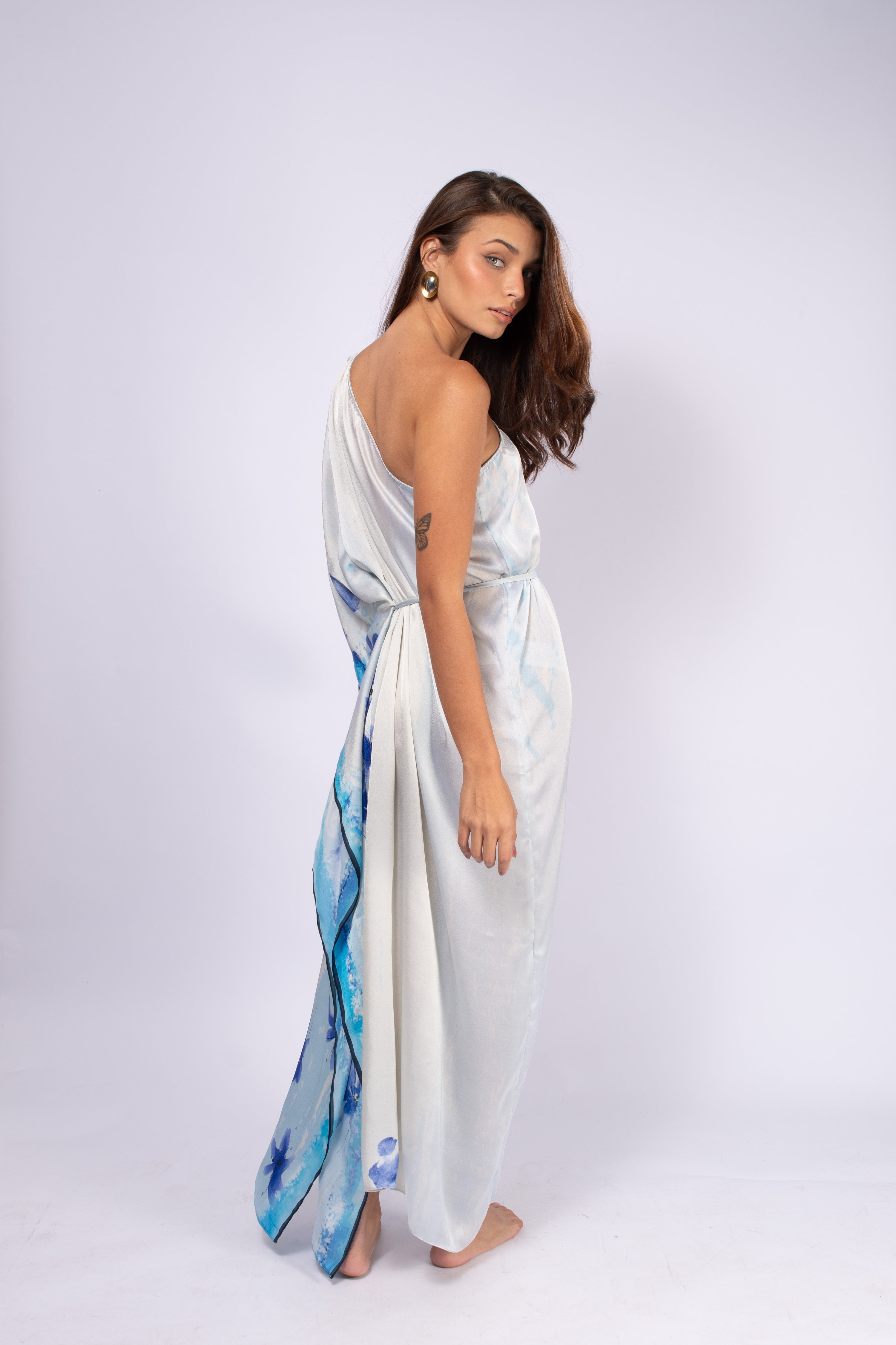 KAFTAN RHODES LONGO BRANCO E AZUIS