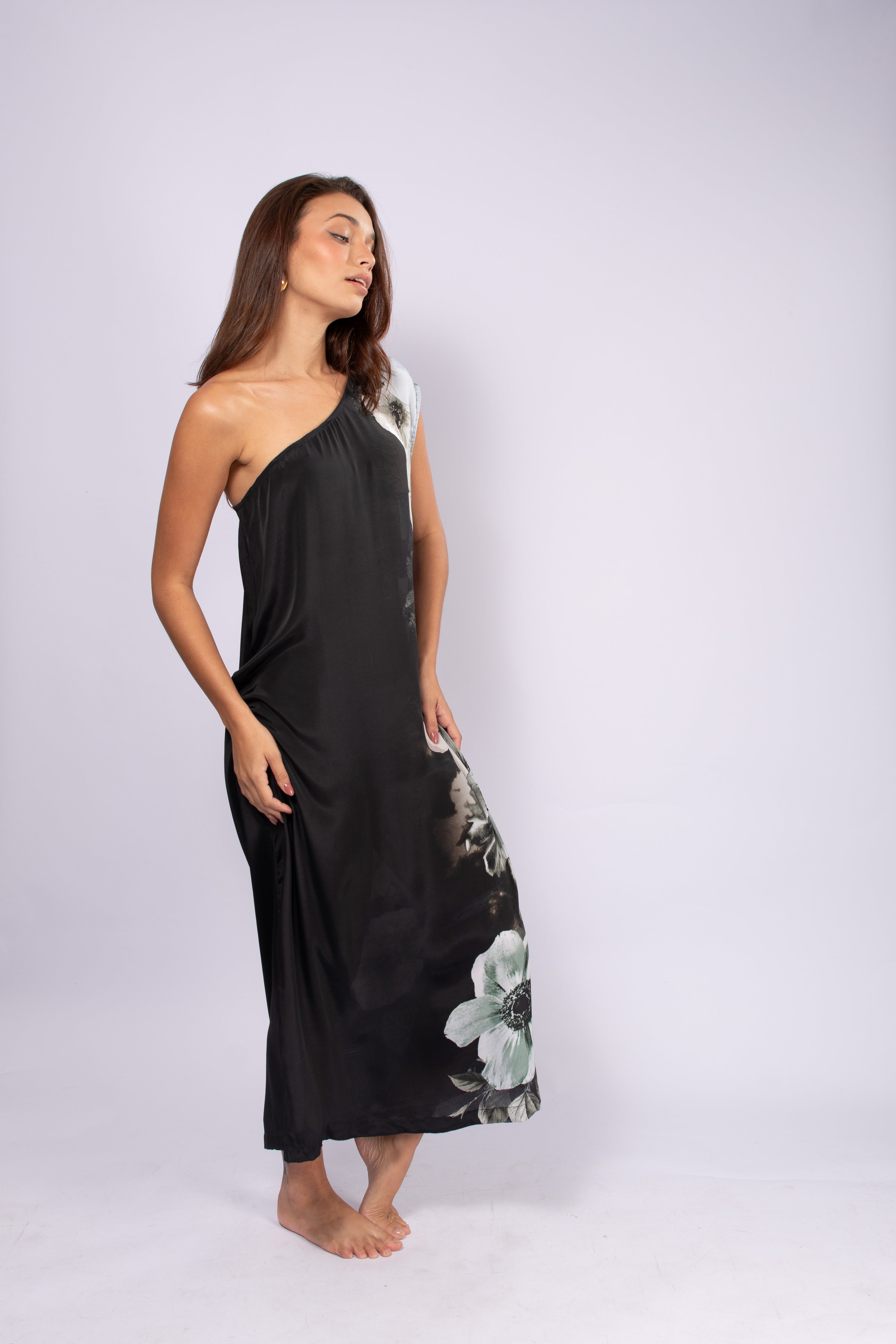 VESTIDO ATHENAS SEDA PRETO E CINZA FLORES