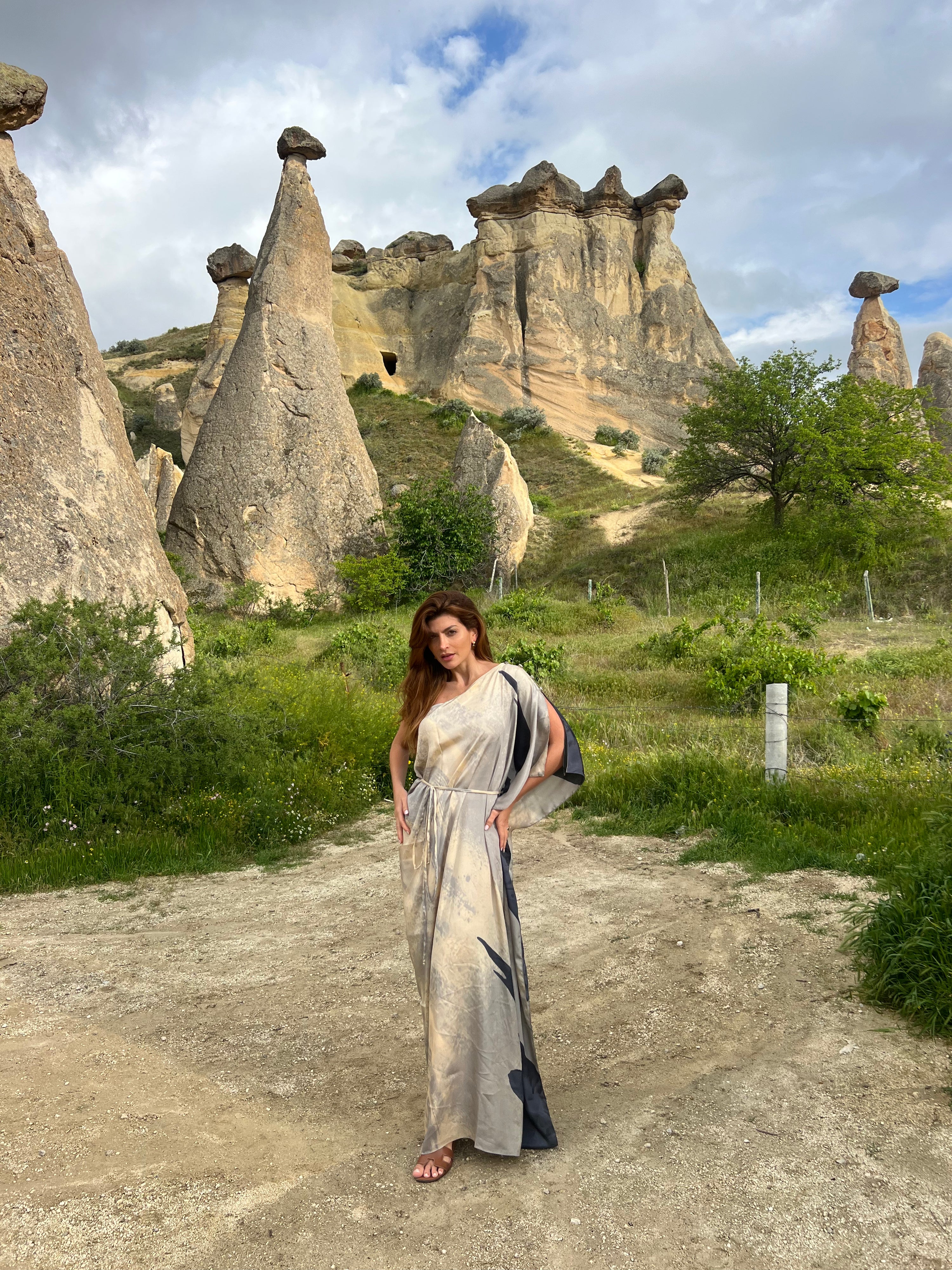 KAFTAN RHODES LONGO CREME E AZUL