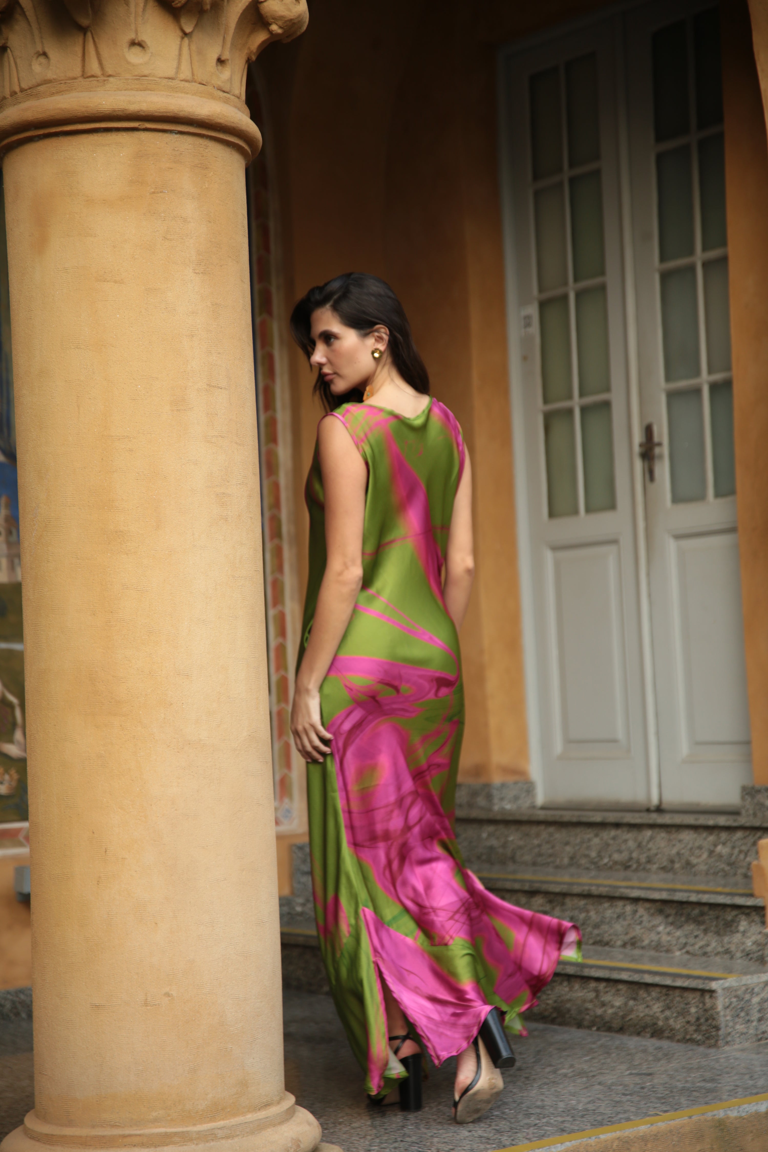 VESTIDO BARDOT SEDA VERDE E ROSA