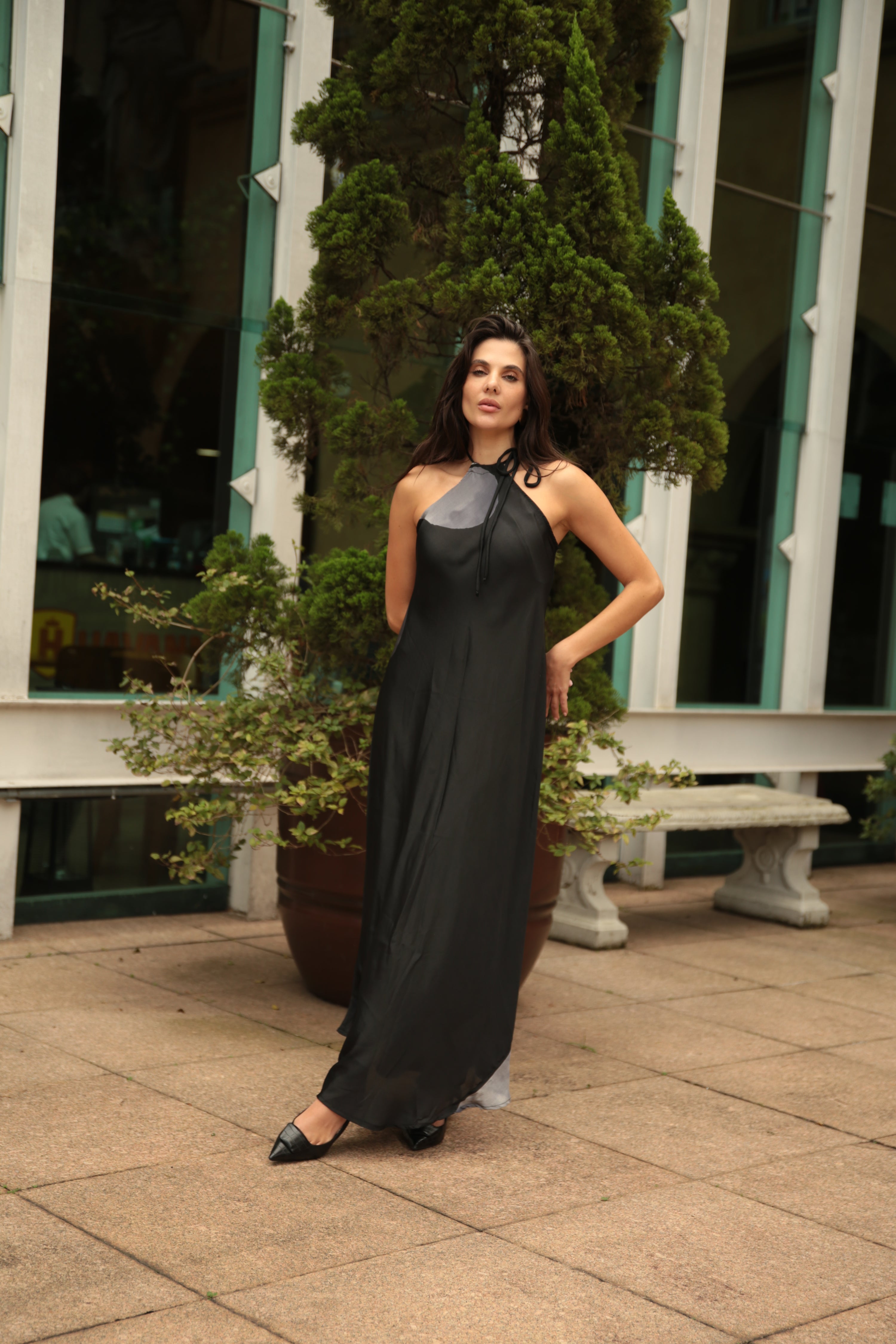 VESTIDO HERA SEDA PRETO E CINZA
