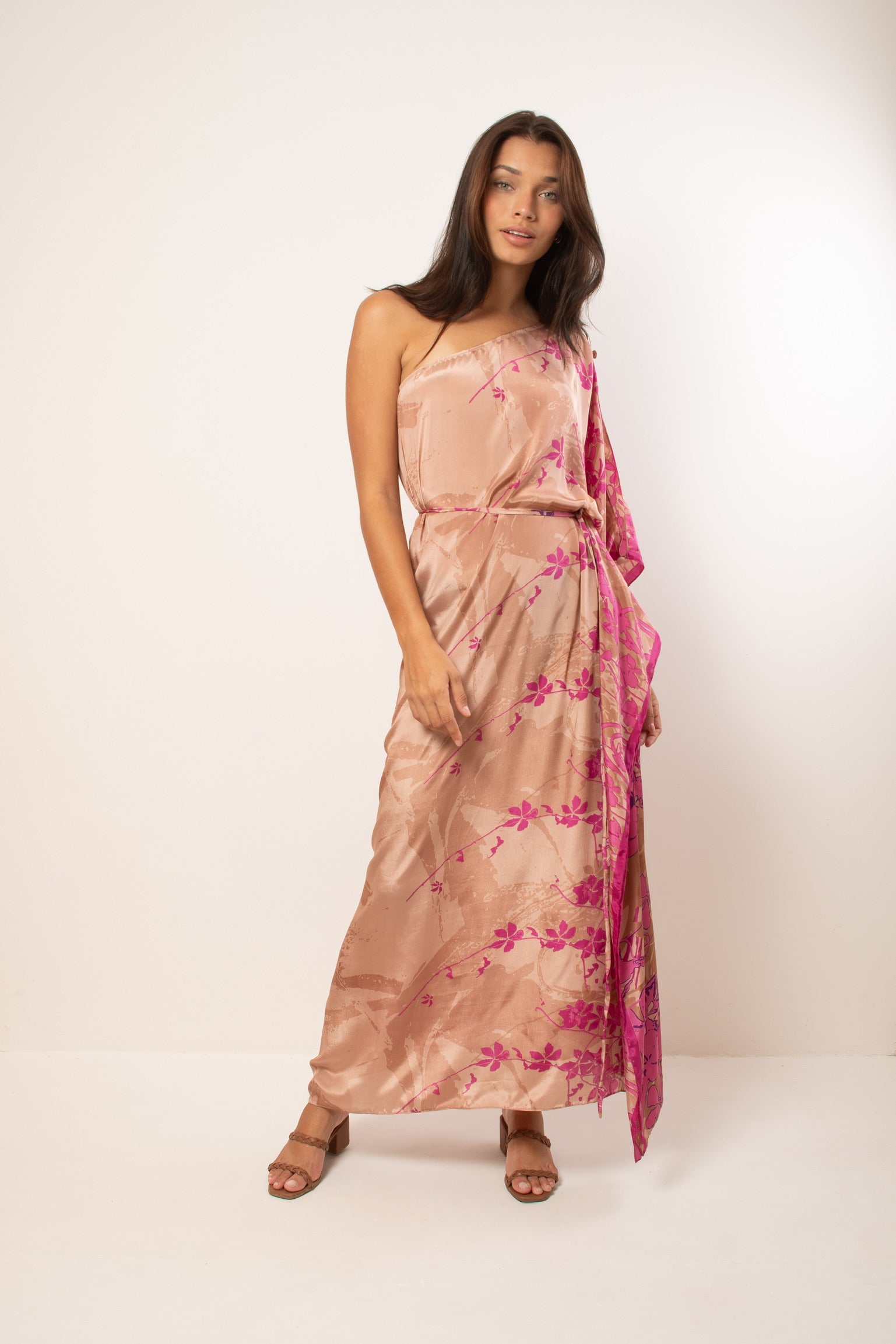 NUDE ROSE LONG RHODES KAFTAN AND ROSE FLOWERS