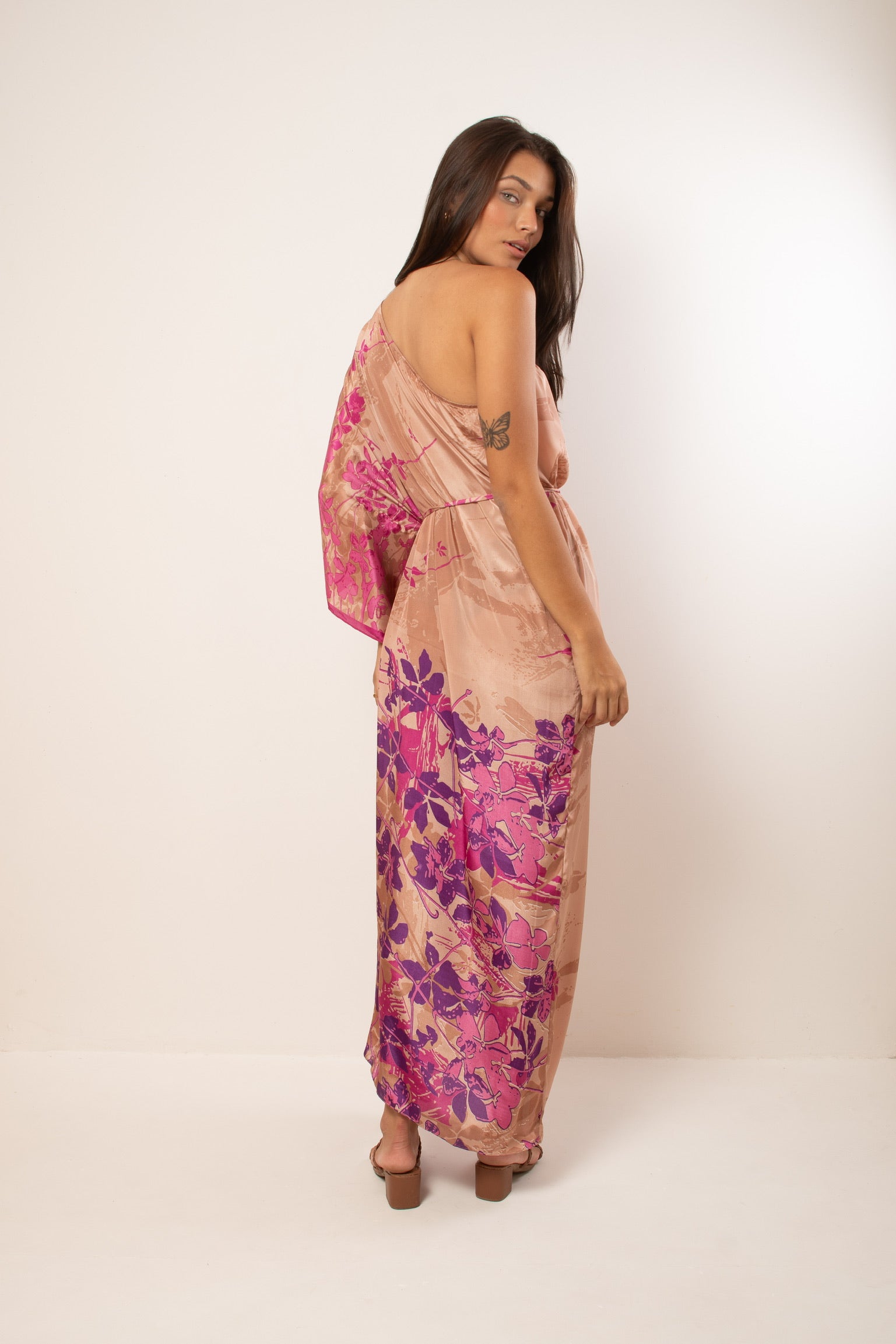 NUDE ROSE LONG RHODES KAFTAN AND ROSE FLOWERS